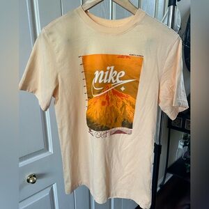 Nike Graphic Tee